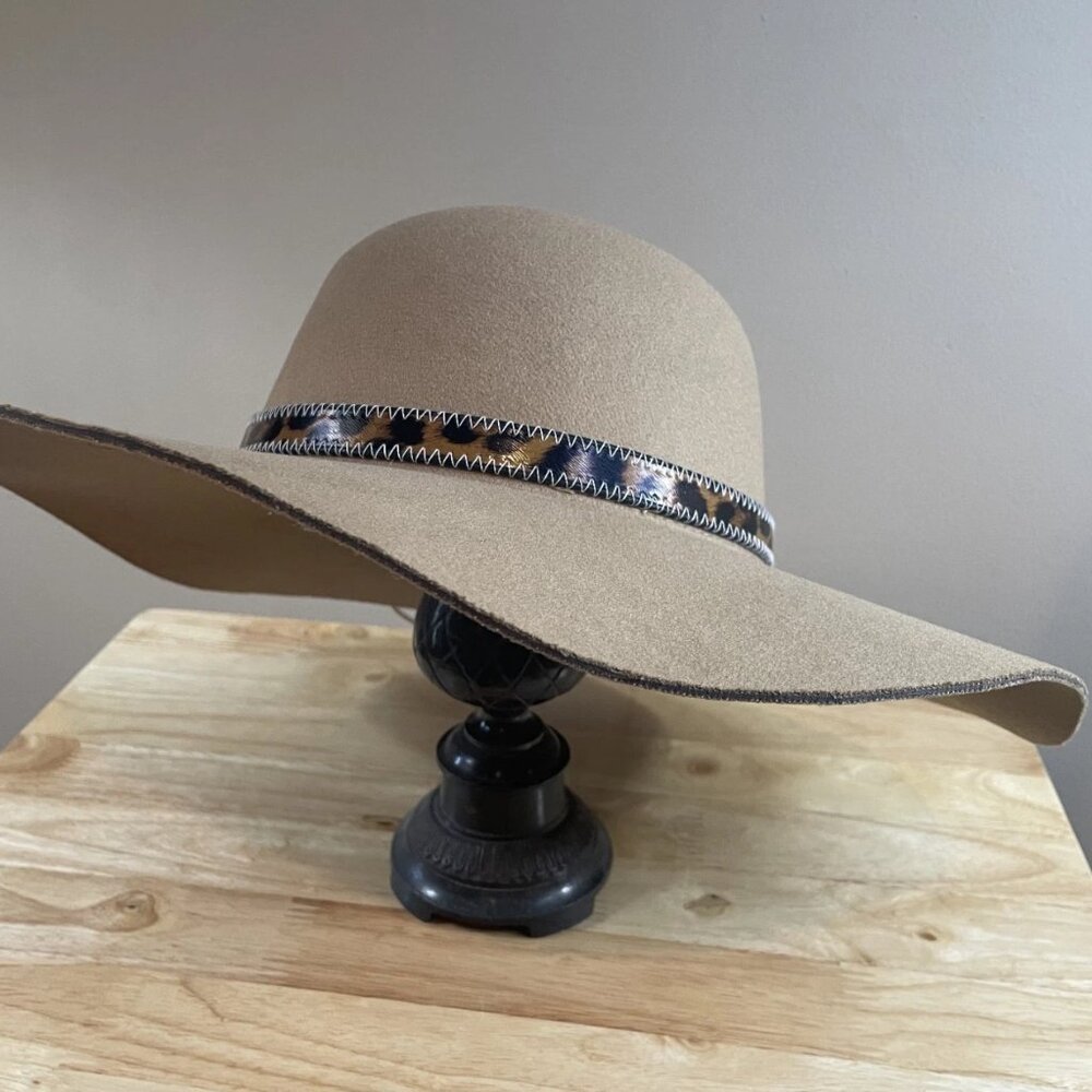 Wide Brim Floppy Felt Hat Faux Leopard Band Adjustable One Size